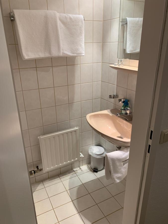 Gasthof Zum Baeren Asperg Exteriör bild